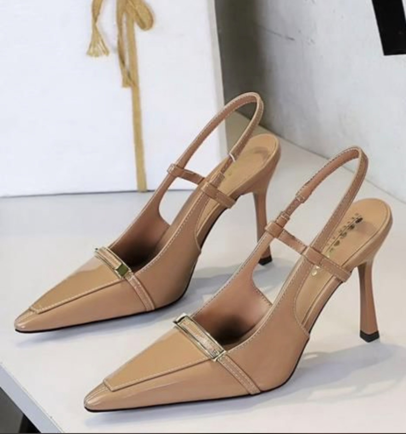 Heels half shoe 