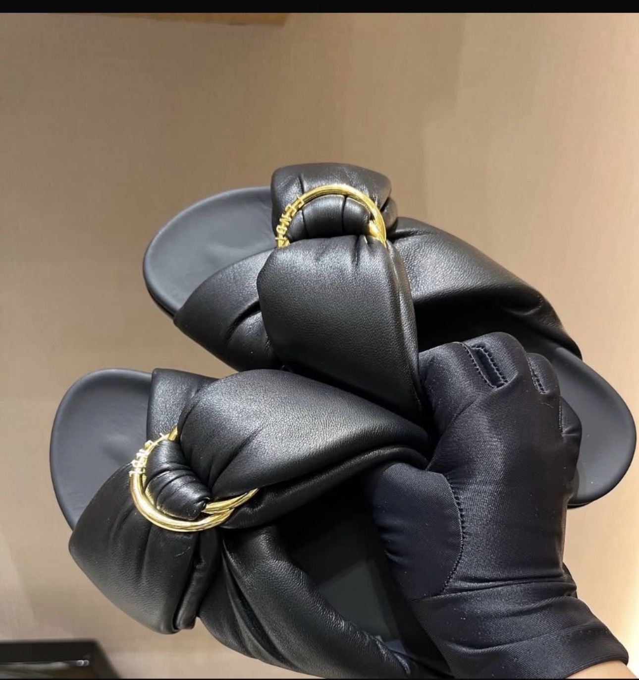 Trendy sandals 