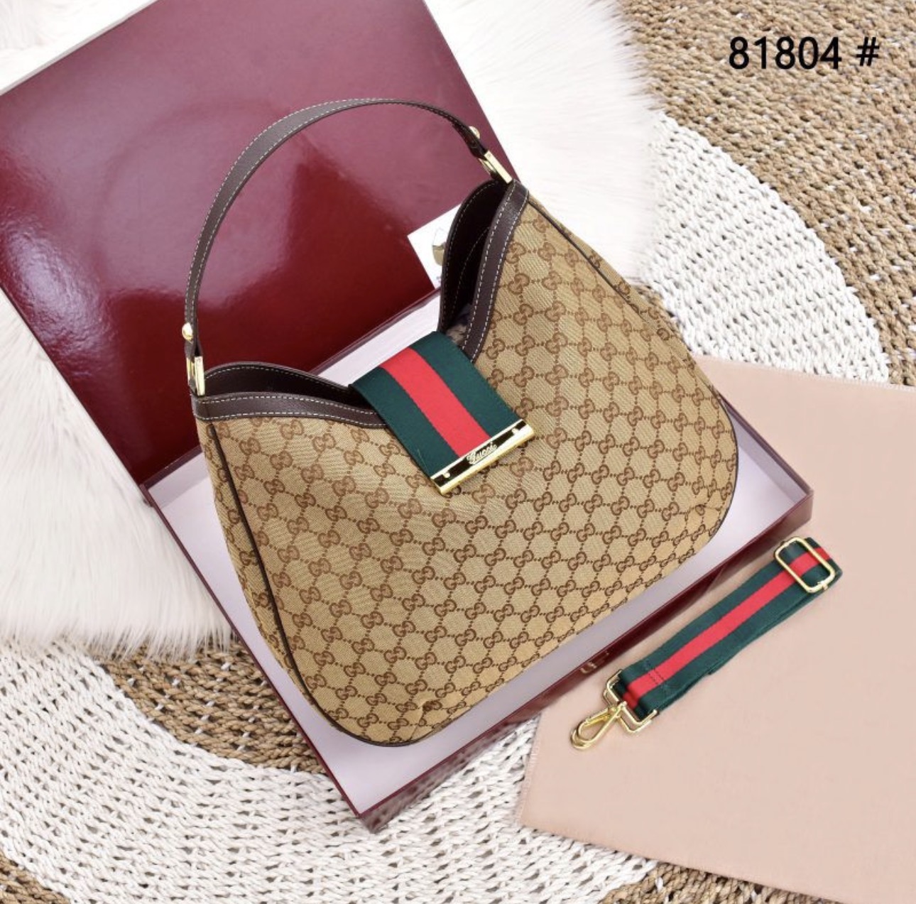 Elegant cut-out boho purse